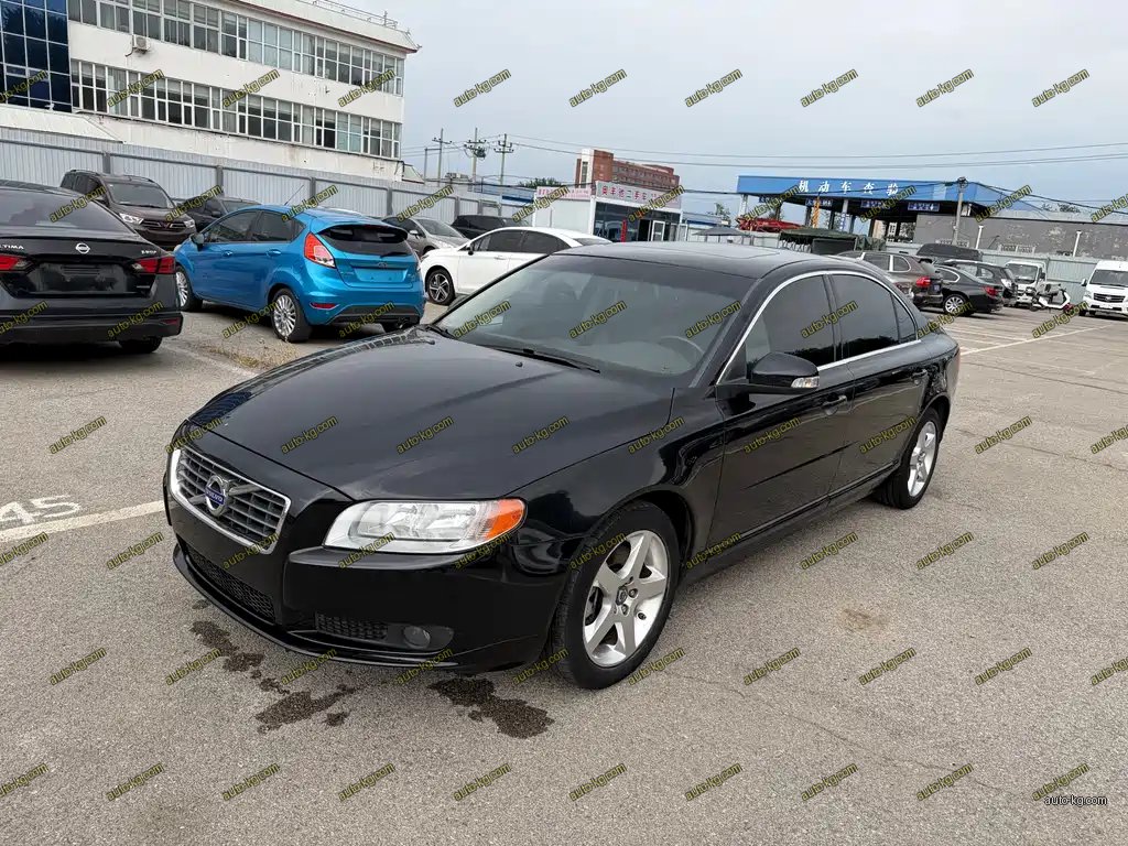 Volvo S80L 2011