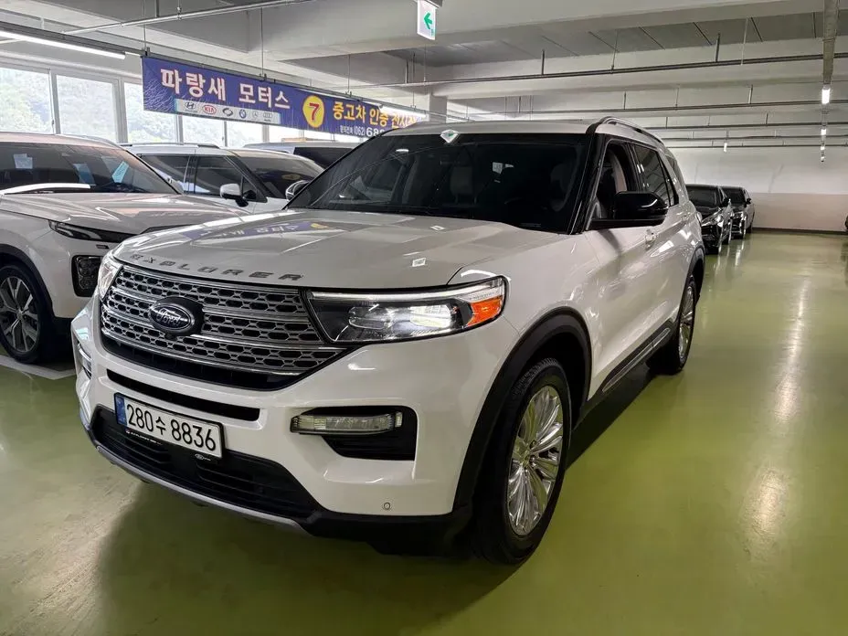 Ford Explorer 2020 — фото 1 из 18