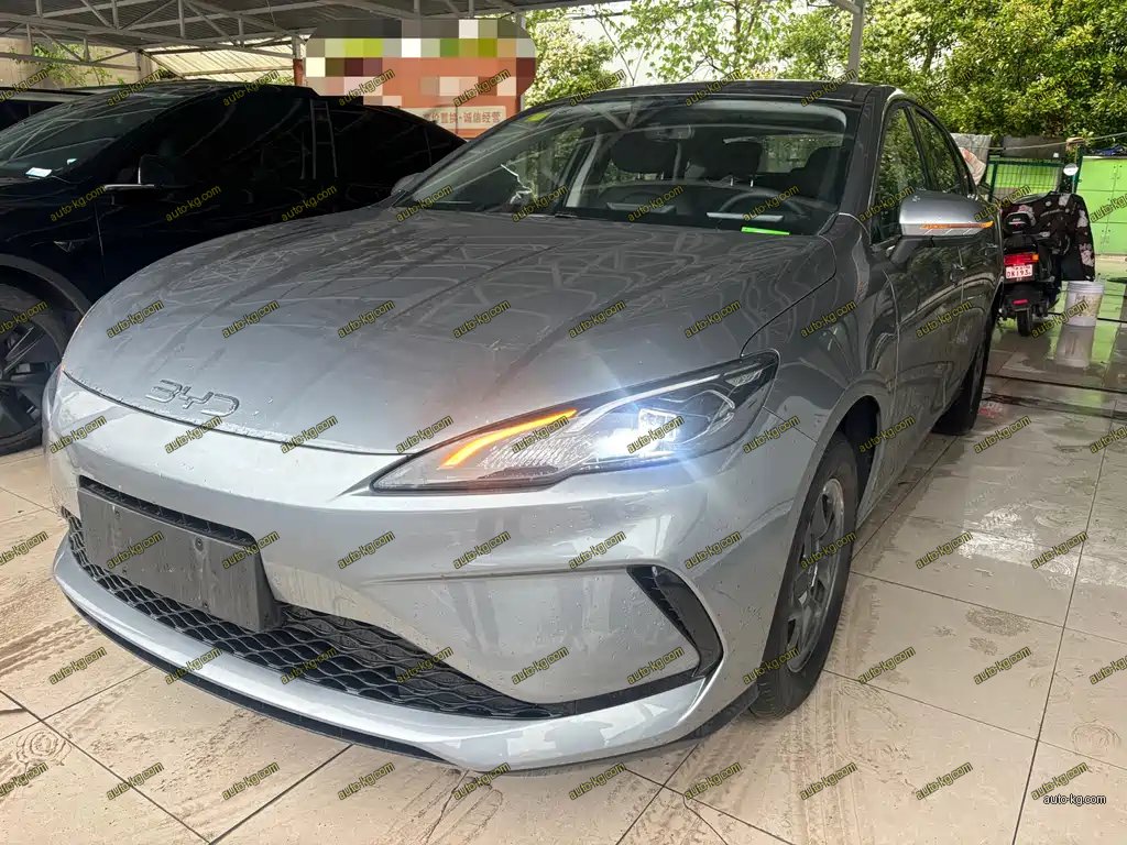 BYD Seal 05 DM-i 2025