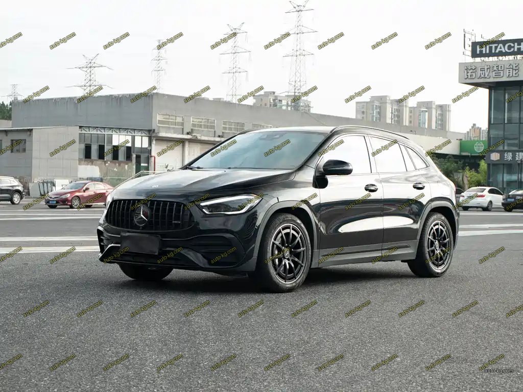 Mercedes-Benz GLA AMG 2021