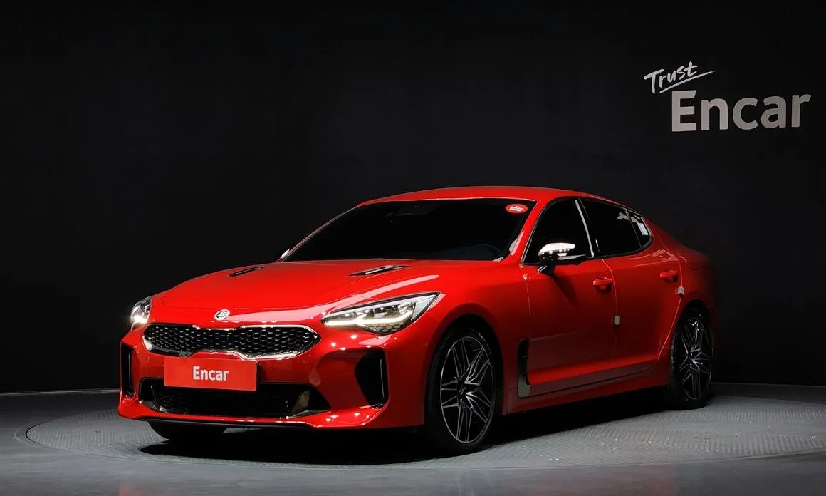 Kia Stinger 2021 — фото 1 из 20