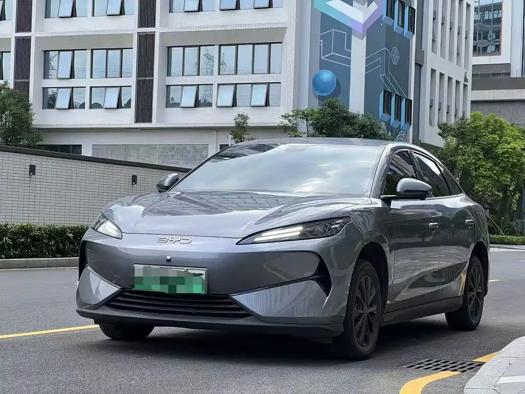 BYD 比亚迪e7 2025