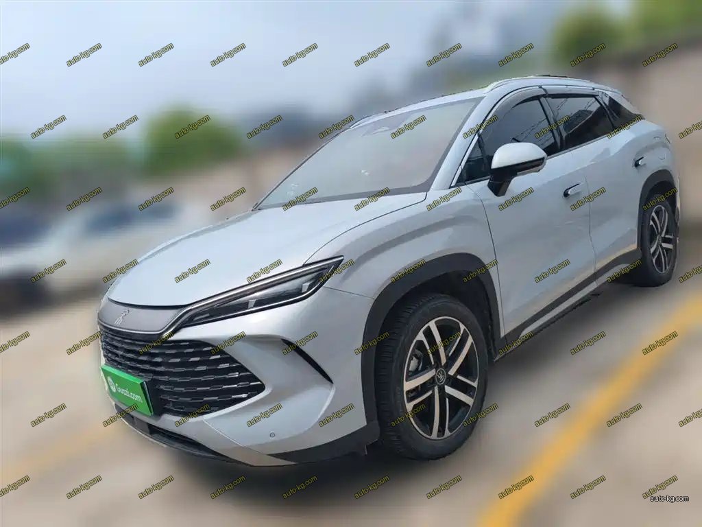 BYD L DM-i 2025