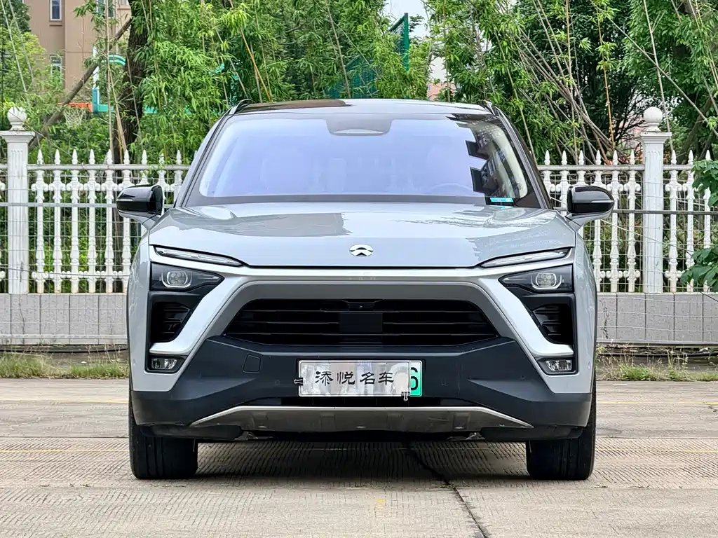 NIO ES8 2019