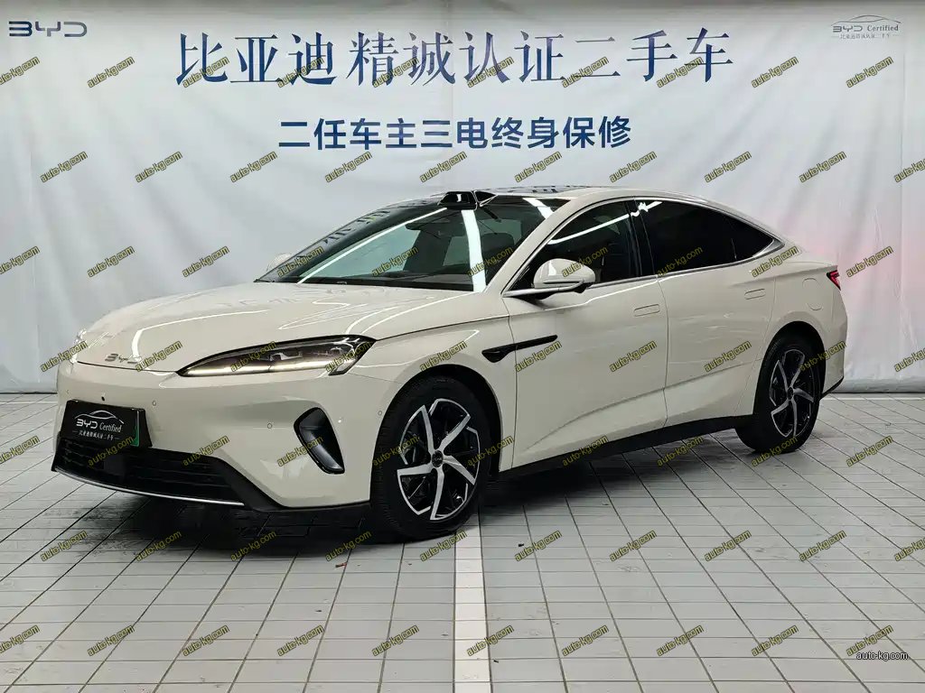 BYD Seal 07 DM-i 2025