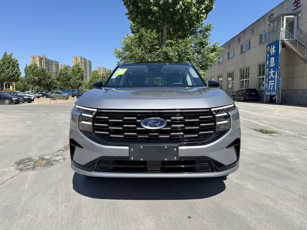 Ford Edge 2024 — фото 1 из 17