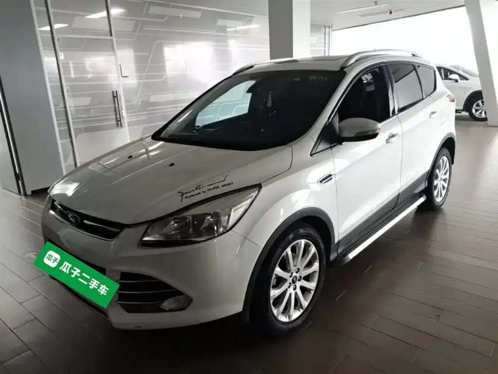 Ford Kuga 2014 — фото 1 из 25