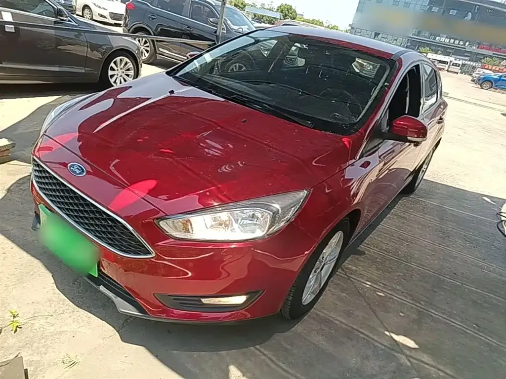 Ford Focus 2017 — фото 1 из 25
