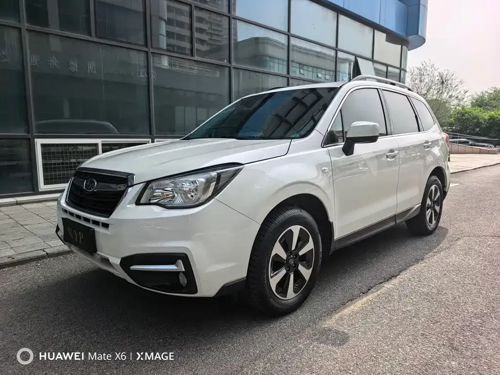 Subaru Forester 2016 — фото 1 из 5