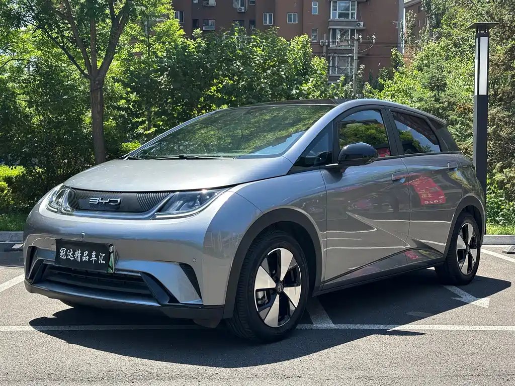 BYD Dolphin 2023