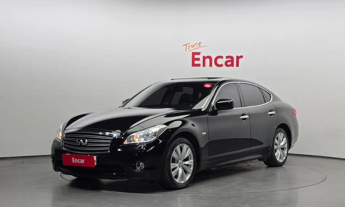 Infiniti M 2011
