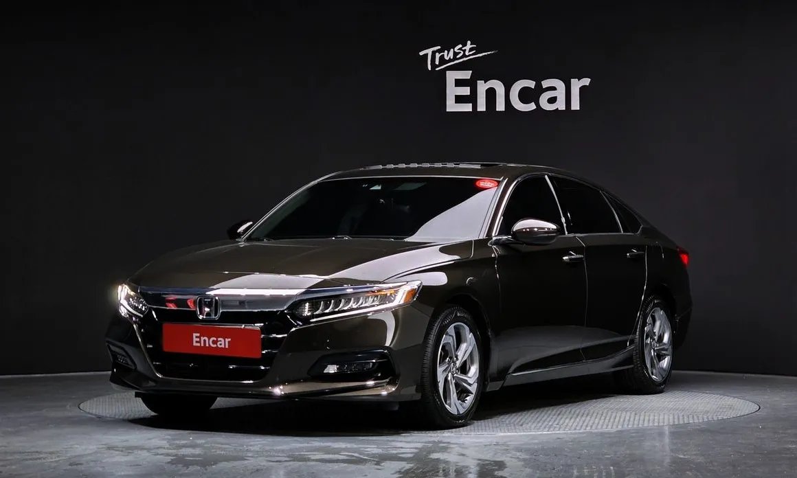 Honda Accord 2019 — фото 1 из 20
