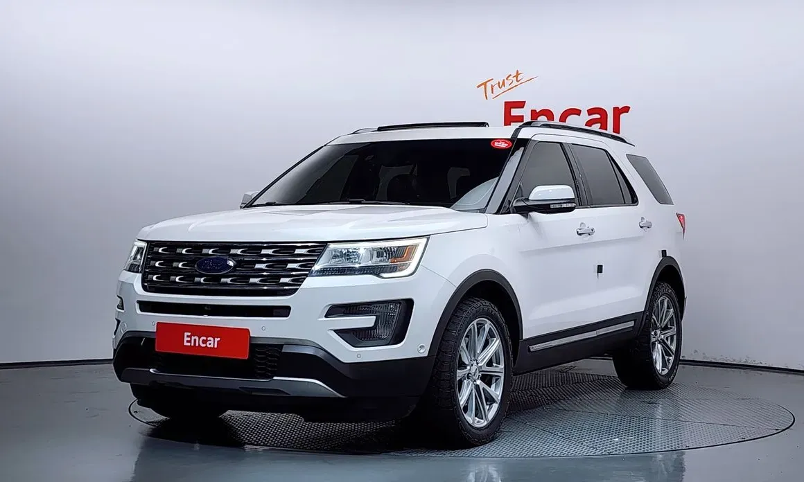 Ford Explorer 2016 — фото 1 из 20