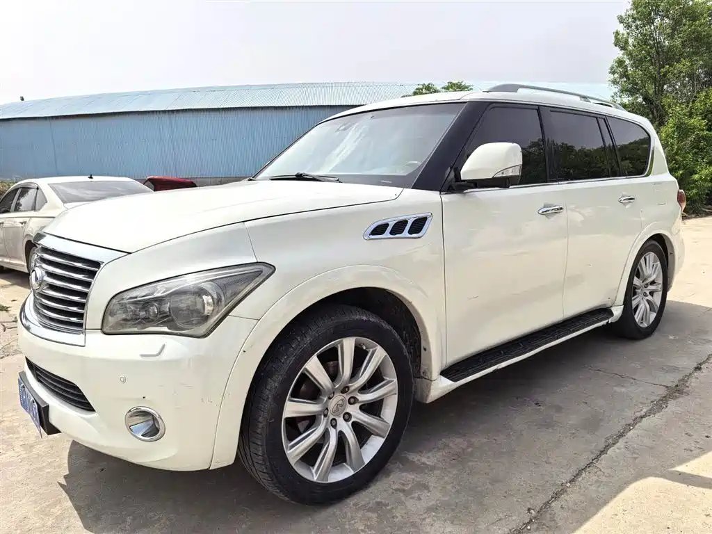 Infiniti QX 2012 — фото 1 из 5