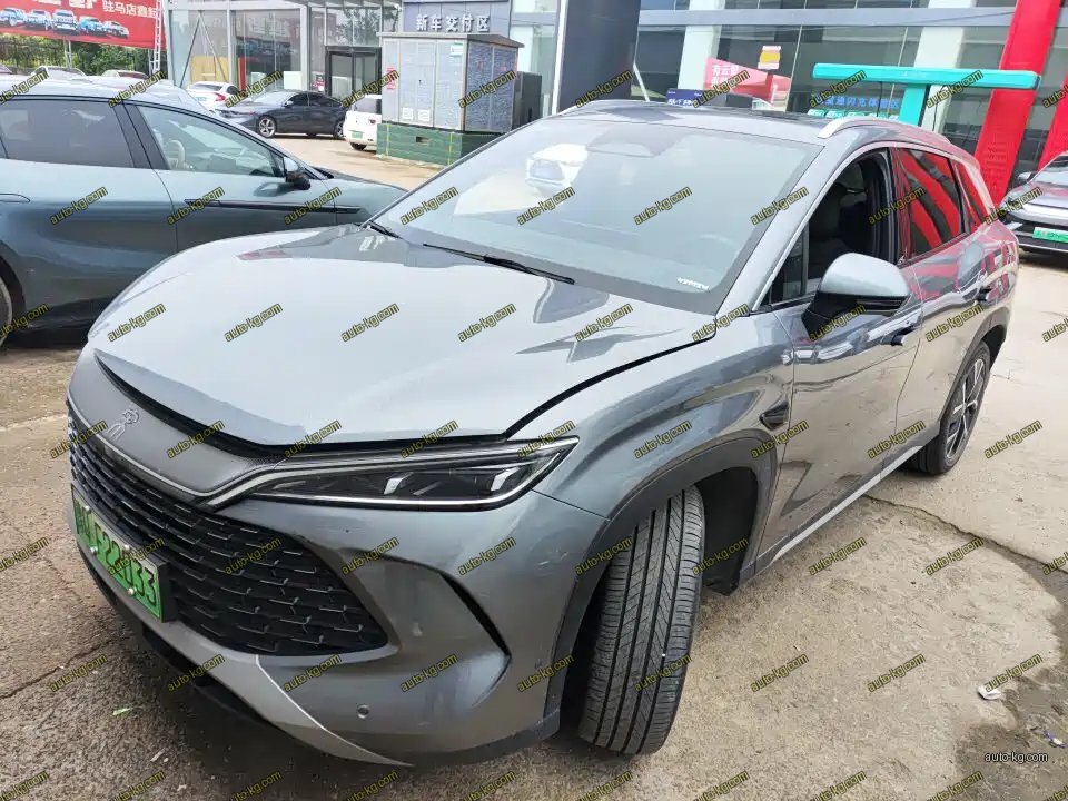BYD L DM-i 2025