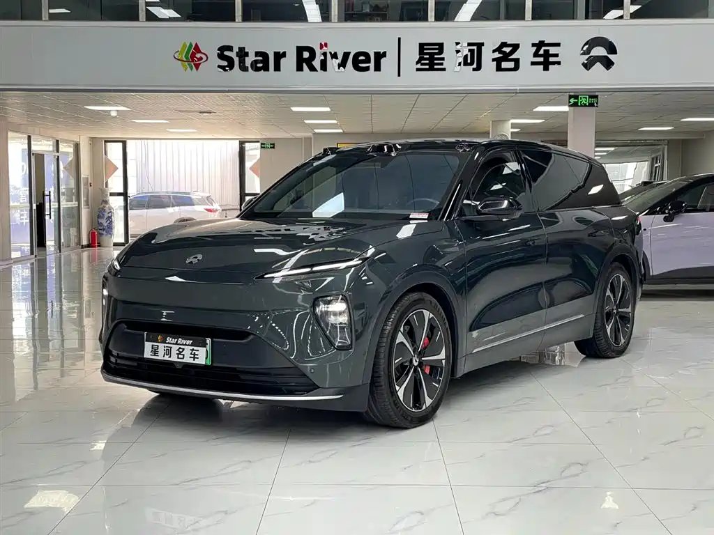 NIO ES8 2023