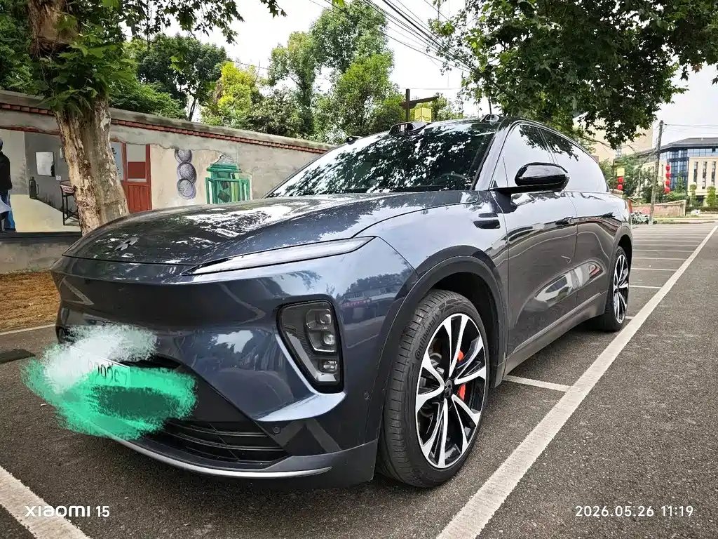 NIO ES8 2023