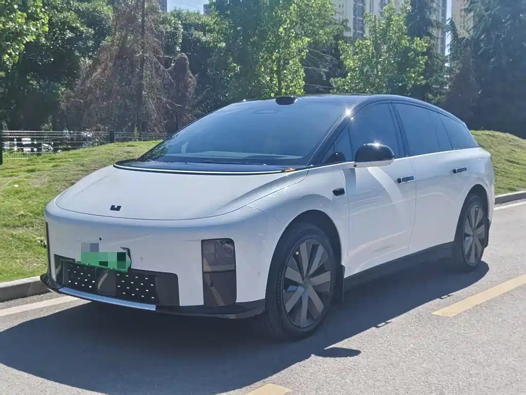 Li Auto Lii6 2025
