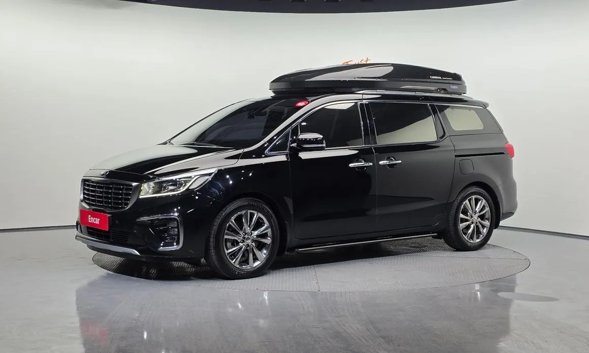 Kia Carnival 2020 — фото 1 из 20