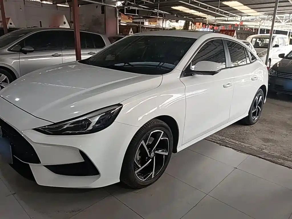 MG MG5 2021