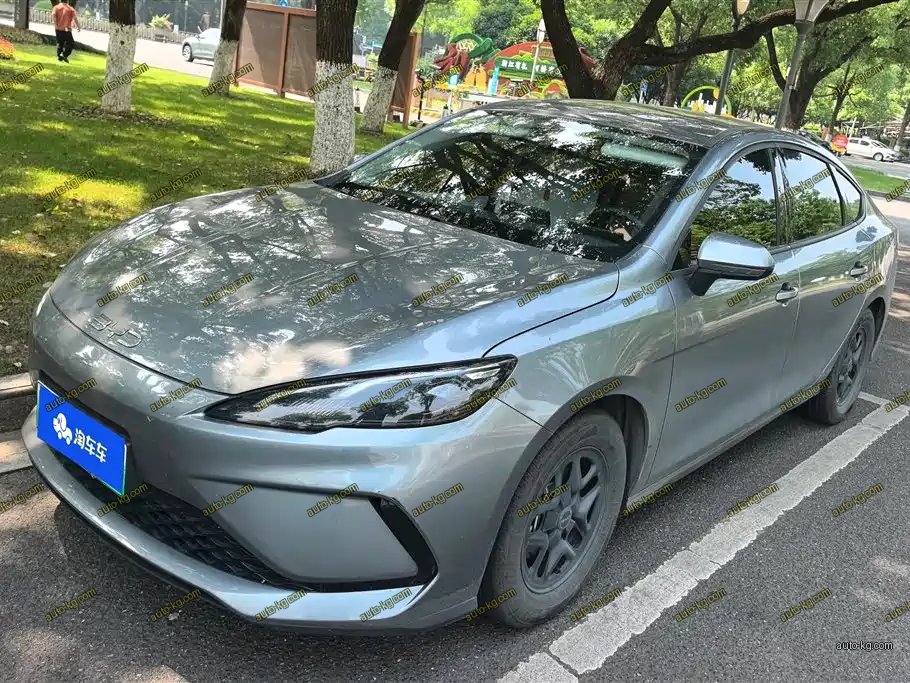 BYD Seal 05 DM-i 2025