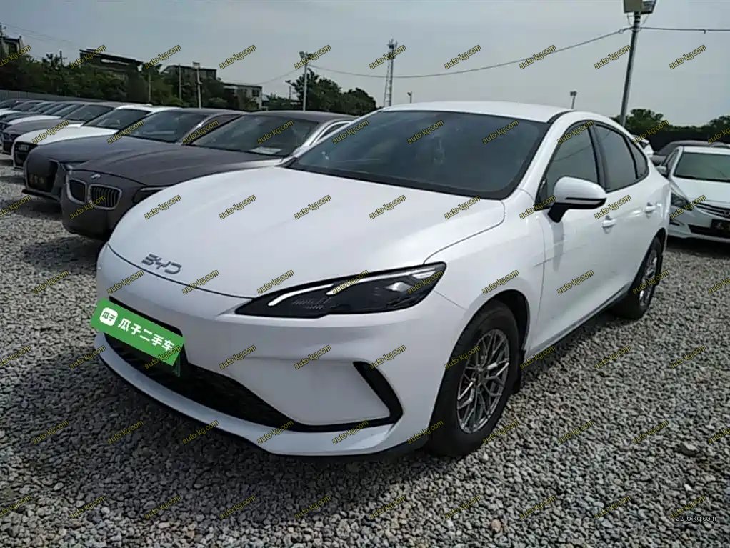 BYD Seal 05 DM-i 2025