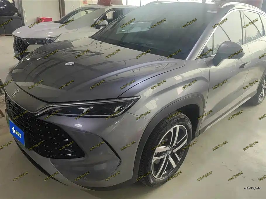 BYD L DM-i 2025