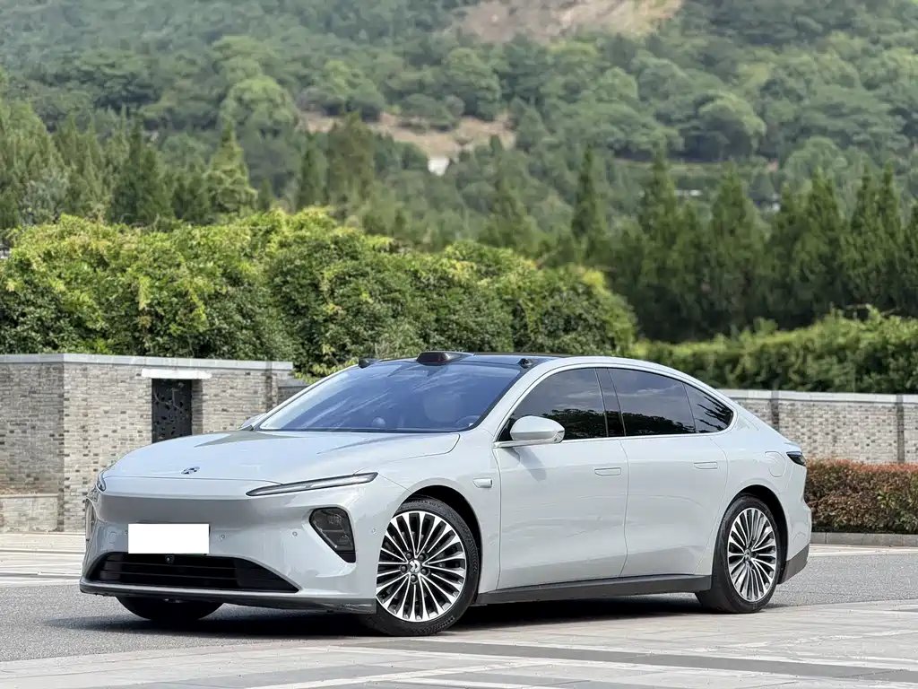 NIO ET7 2023