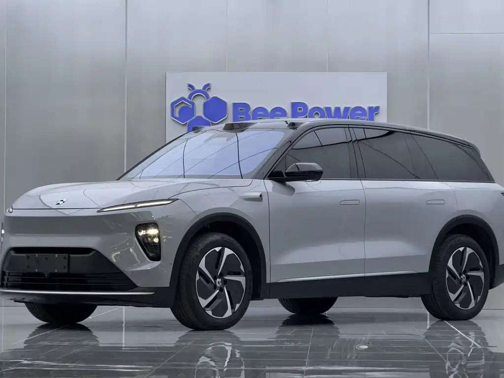 NIO ES8 2023