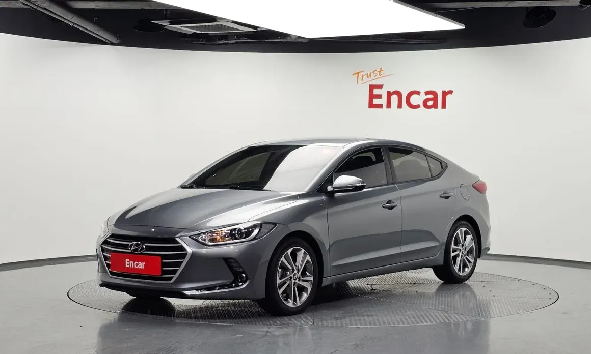 Hyundai AVANTE 2018 — фото 1 из 30