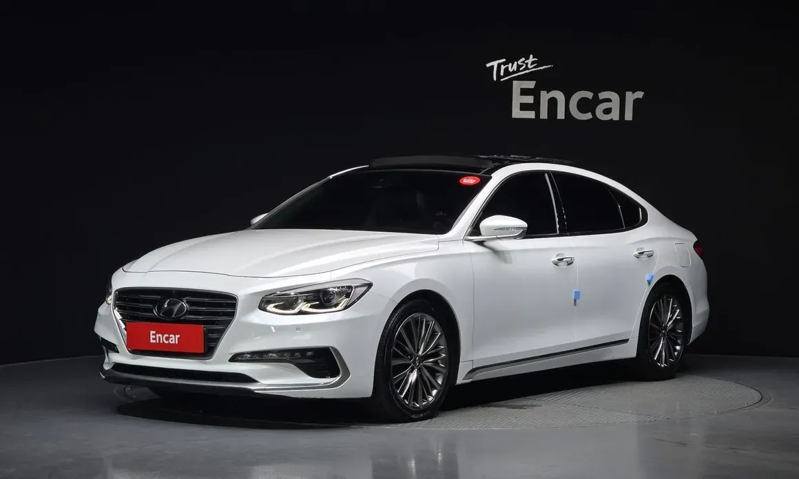 Hyundai Grandeur 2018 — фото 1 из 32