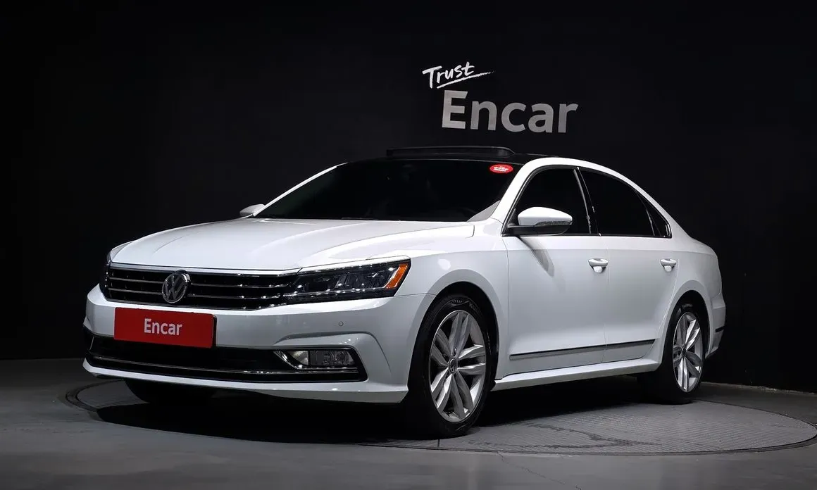 Volkswagen Passat 2018 — фото 1 из 33