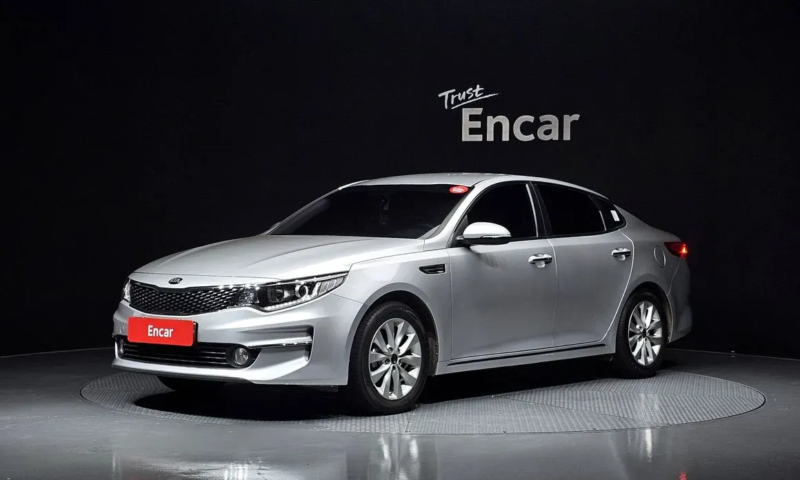 Kia K5 2016 — фото 1 из 20