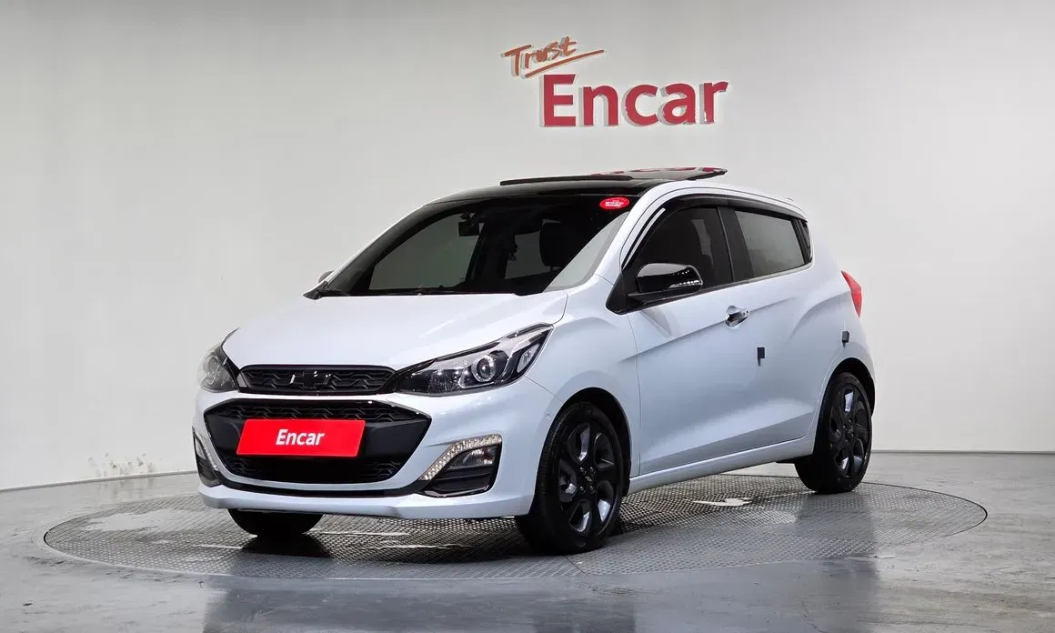 Chevrolet Spark 2021 — фото 1 из 30