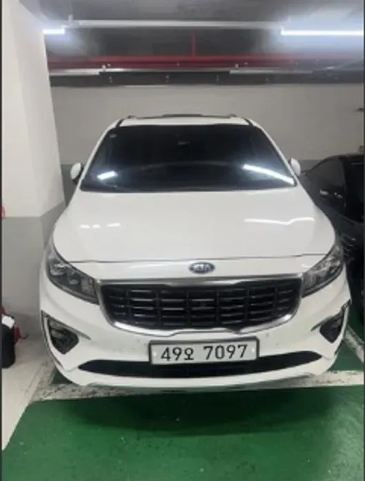 Kia Carnival 2019 — фото 1 из 3