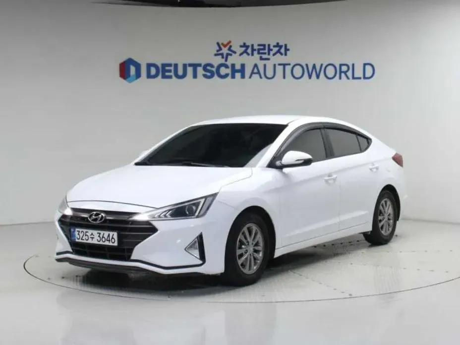 Hyundai AVANTE 2019 — фото 1 из 20