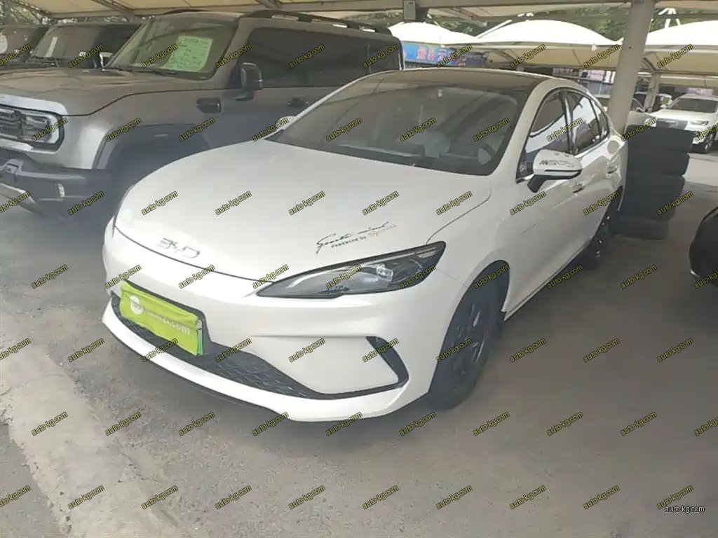 BYD Seal 05 DM-i 2025