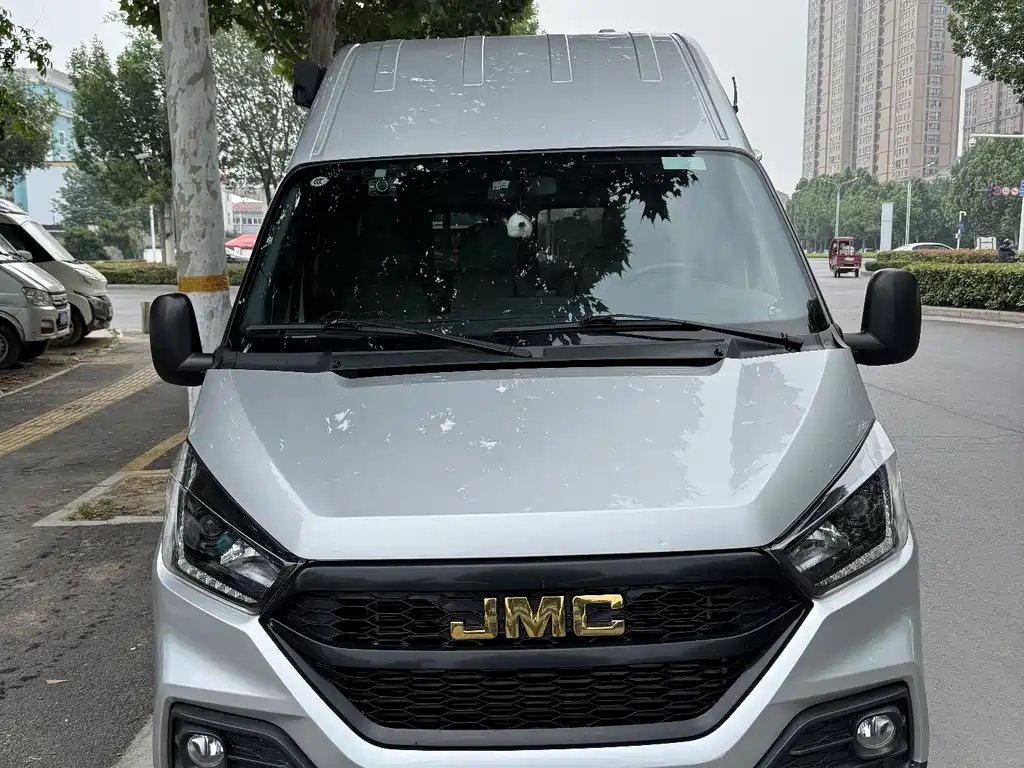 JMC Tesla 2022