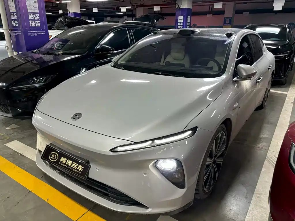 NIO ET7 2025