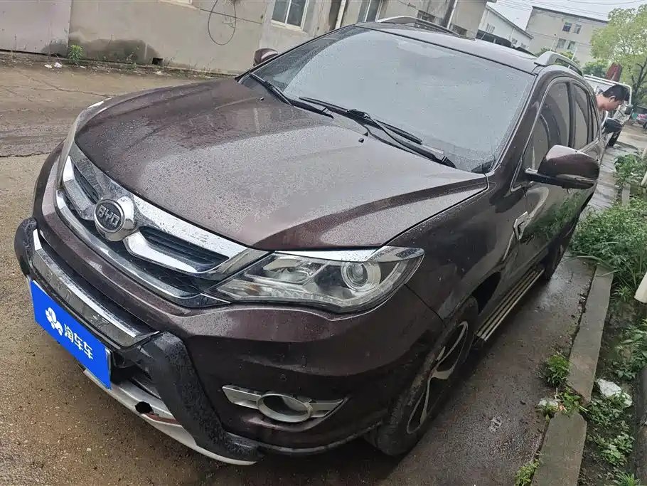 BYD S7 2015