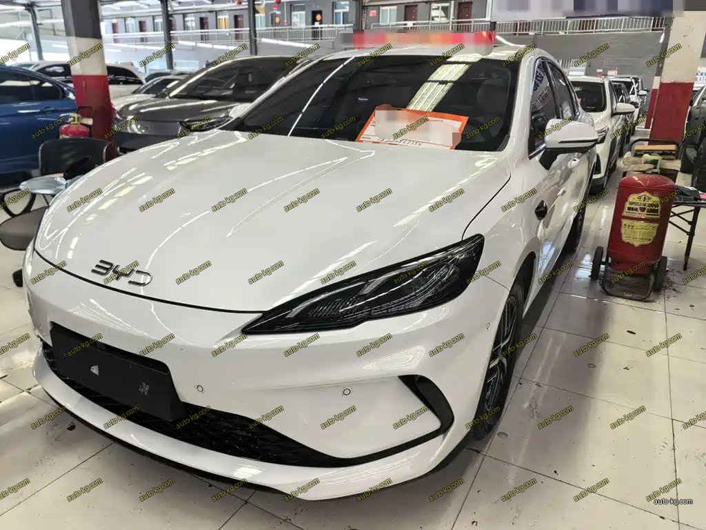 BYD Seal 05 DM-i 2025
