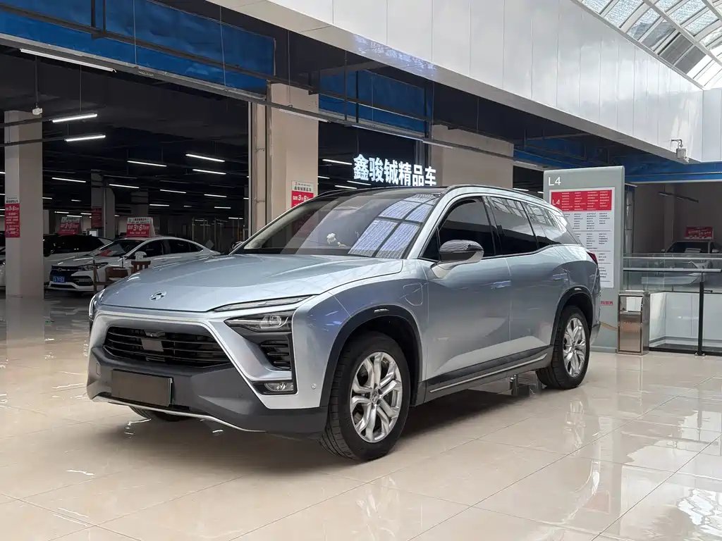 NIO ES8 2018