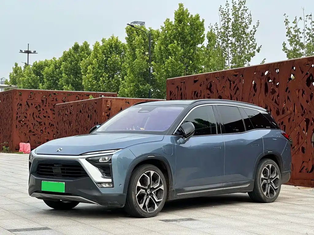 NIO ES8 2018