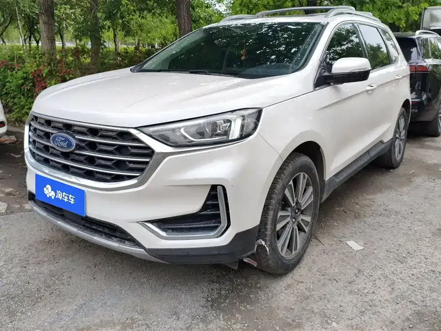 Ford Edge 2022 — фото 1 из 16