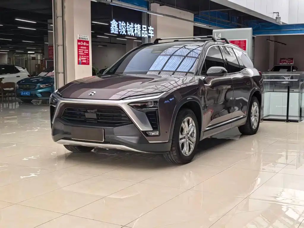 NIO ES8 2021