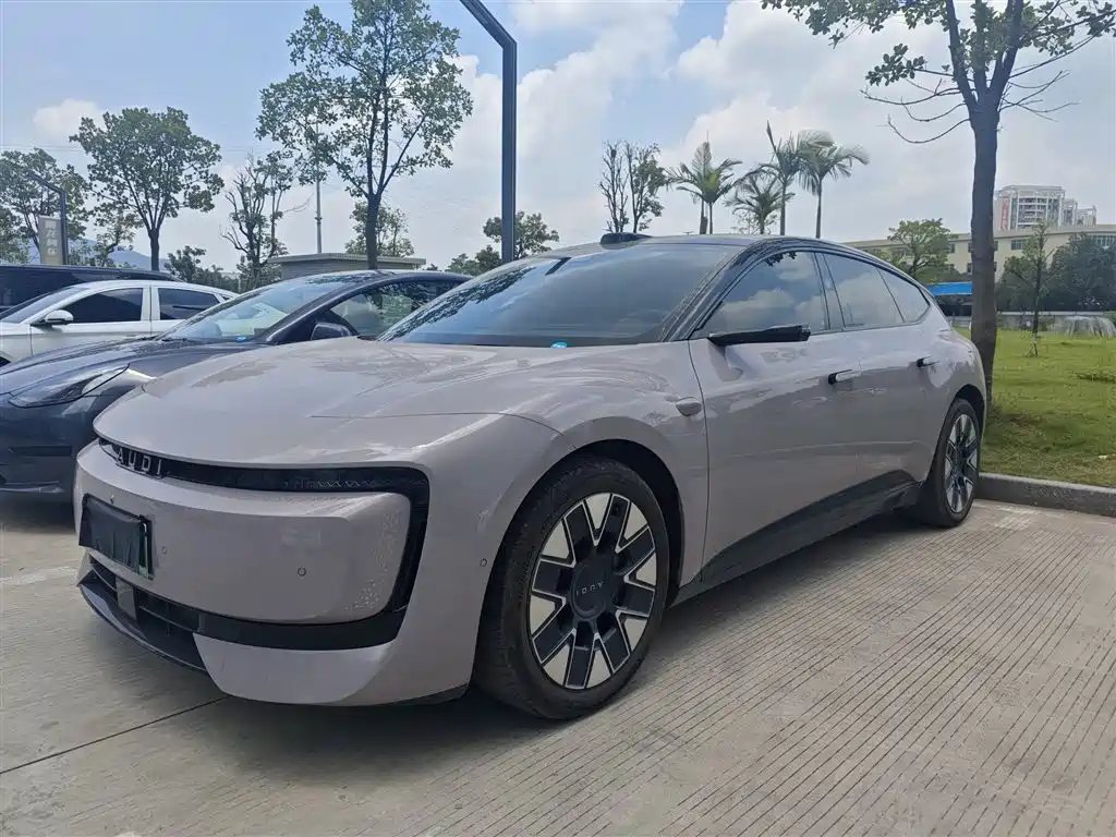AudiAUDI AudiE5 Sportback 2025