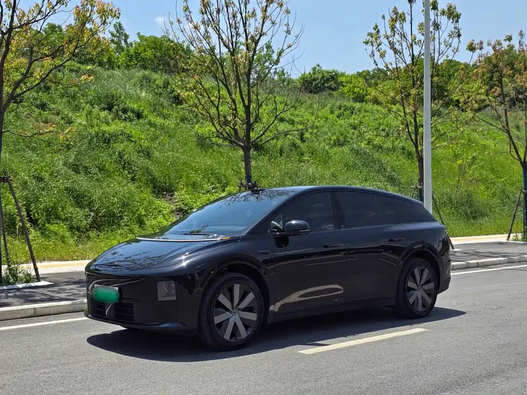 Li Auto Lii6 2025