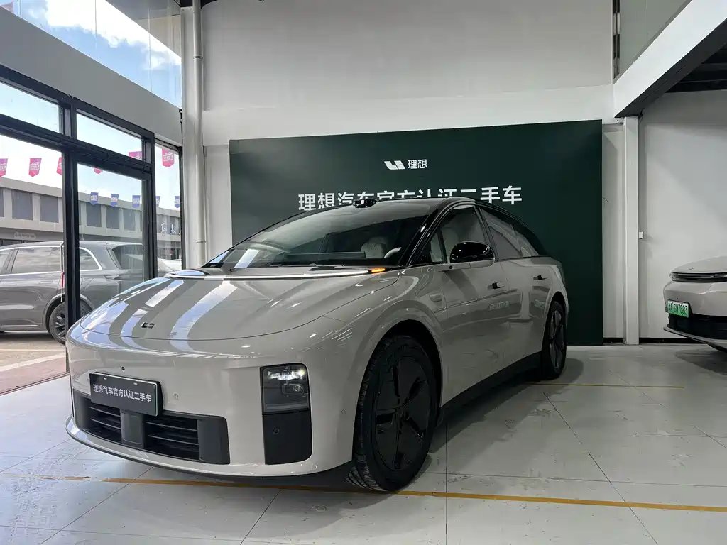 Li Auto Lii6 2025