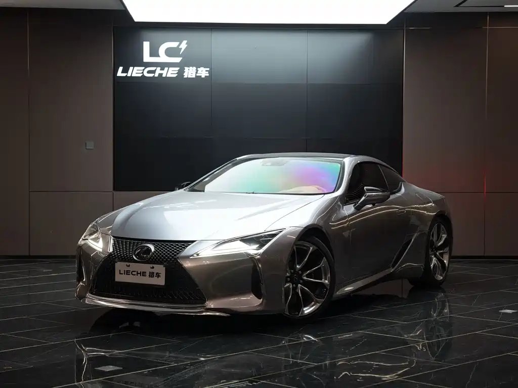 Lexus LC 2018 — фото 1 из 5