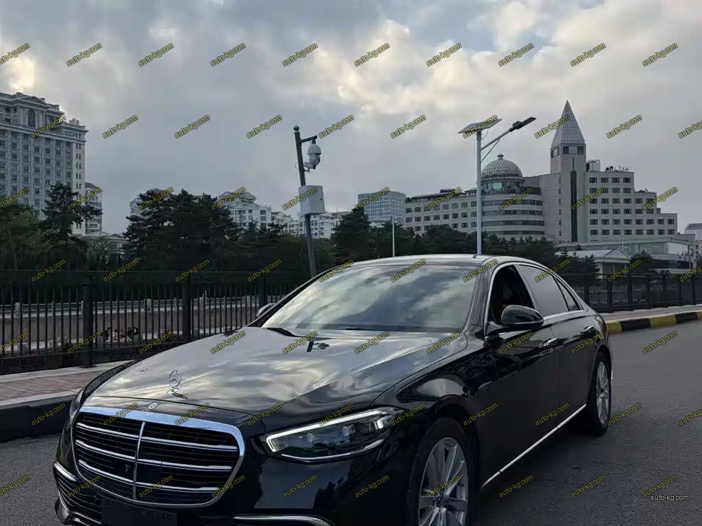 Mercedes-Benz S-Class 2023